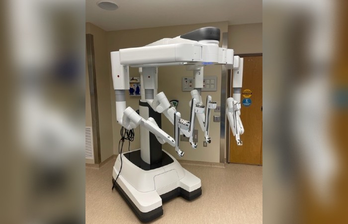 HSHS St. Nicholas Hospital adds new, state-of-the-art robotic surgical system for minimally invasive