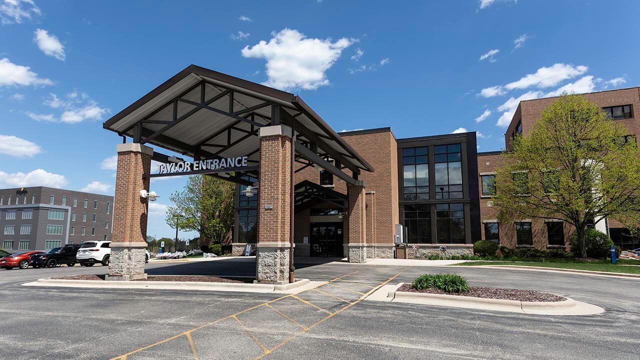 HSHS St. Nicholas Hospital building