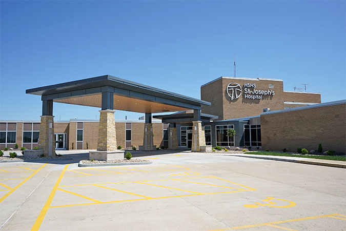 The view of the front of HSHS St. Joseph's Hospital Breese from the parking lot 