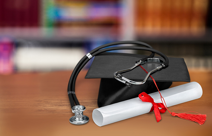 HSHS Illinois offering nursing scholarships