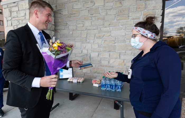 Emergency department nurse at HSHS St. Nicholas Hospital named 2021 Nurse of the Year