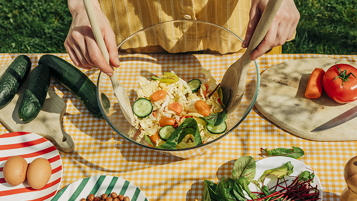 Simple Summer Eating Tips for Those Picnics and Parties