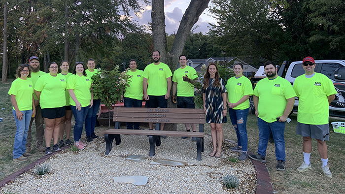 35U Crew helps with campus beautification